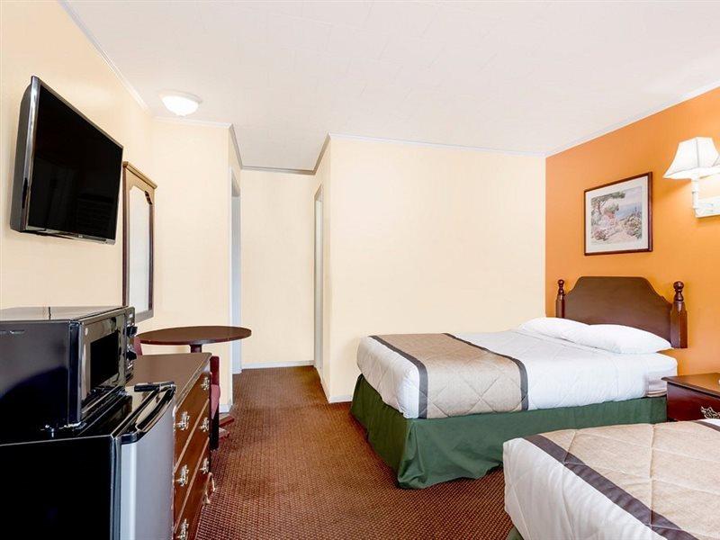 Budget Inn Mifflintown Buitenkant foto