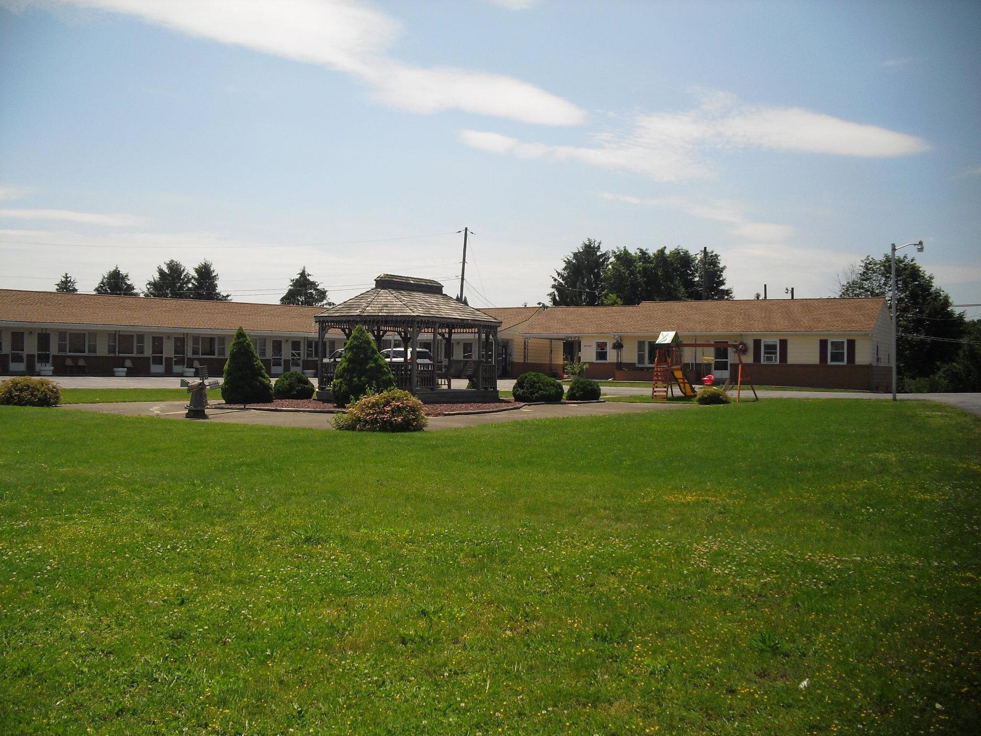 Budget Inn Mifflintown Buitenkant foto