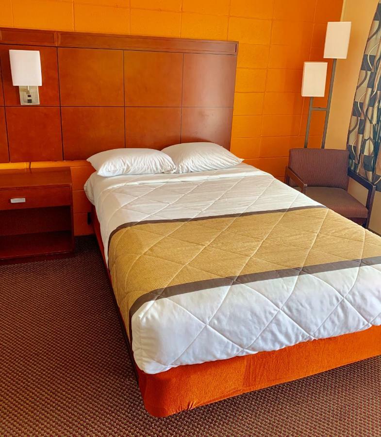Budget Inn Mifflintown Buitenkant foto
